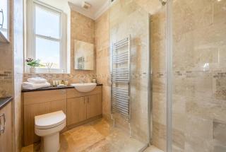 Stylish Swanage Apartment Near Beach & Town - 6