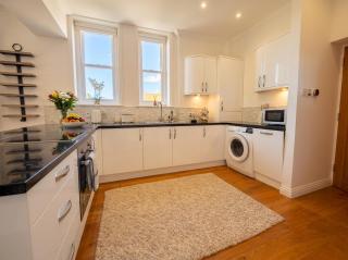 Stylish Swanage Apartment Near Beach & Town - 4