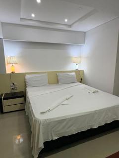 Condominio Agenfor, Edificio Hotel Piramide - 3