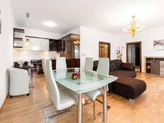 LuxAntbourg Apartment with Private Parking - 0