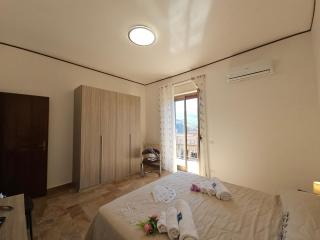 Casa La Serra by Holiday World - 8