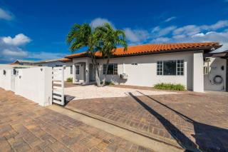 Sotto del Sol 7BR Pool Villa Near Palm Beach & Ritz by Bocobay - 4