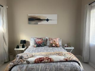 Sunset bachelor suite - 9