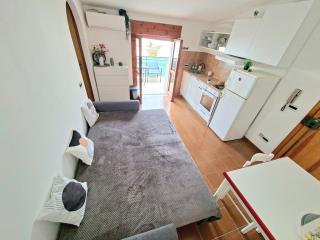 Modernus Apartment Good Location - 4