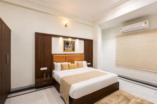 Alaya stays Amar Villa 3-BHK Retreat with Private Pool & Garden near Karni Mata Temple - 8