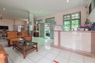RedDoorz at Hotel pondok Kurnia near Buah Batu Bandung - 6