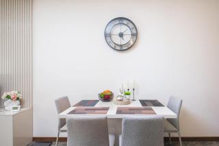 Bright Modern Apartment with Free Parking by Flаt Mаnаgеr - 2