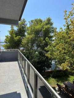 Stay on Lagoon Shengjin - 8