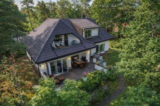 Villa Keijomarjatta with Sauna Hot Tub and Garden - 5