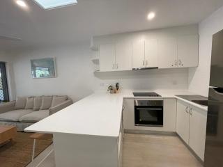 Killara Apt 2 - Noosa Heads Holiday Apartment - 1