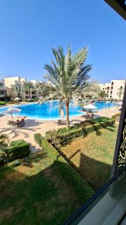 Mangroovy Coastal 2-Bed Pool View & Beach Access - Hurghada - 4