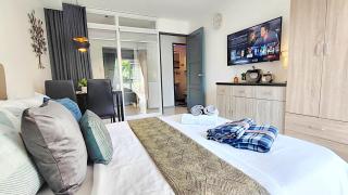 Cozy CityCondo with balcony and parkview, near CPU, GFiber-WLAN, 2 Floor, free parking - 1