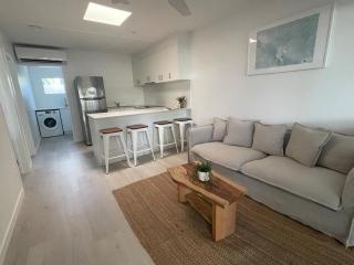 Killara Apt 3 - Noosa Heads Holiday Apartment - 0