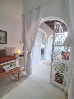Beachfront Palm Haven ,Kaya 2 BR pools , balcony&beach access - 8