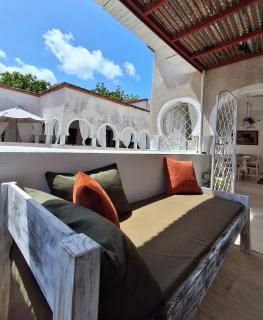 Beachfront Palm Haven ,Kaya 2 BR pools , balcony&beach access - 3