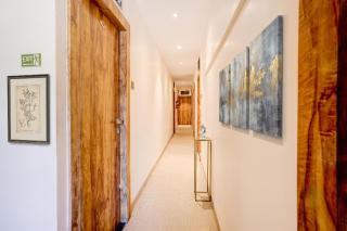 FabHotel Pride Suitz - 7