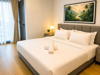 E A T ON Residencesi KLCC at City - 4