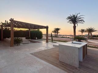 Chic 3BDR Townhouse Lagoon & Pool View, Shedwan - 9