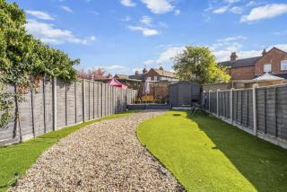 5-Bed Family & Group Stay Near Cricket Ground - 6