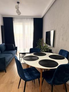 Navy Garden Apartment - 0