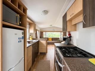 Cosy dog-friendly caravan at Bowland Fell in Yorkshire ref 93022S - 5
