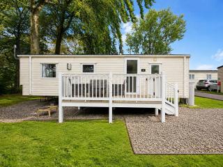 Cosy dog-friendly caravan at Bowland Fell in Yorkshire ref 93022S - 9