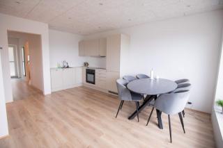 Modern 2BR with Sea Views and Balcony - 2