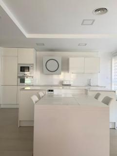 The Park Lounge - Elegant Live-Work Apartment by Park - 6