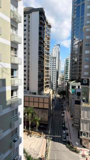 Apto Pé na Areia - Centro de Balneário Camboriú - 6