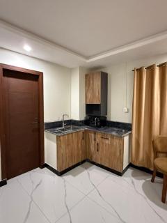 The Nomad Studio - High Speed Wi-Fi and Budget Friendly - 4