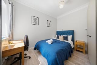 Hampton Court Retreat - Free Parking - Pool Table - 8