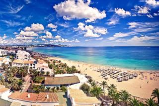 Apt in Playa den Bossa beachfront next Ushuaia, reliable host - 0