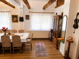 Holiday House Zoki - Peaceful Stay with Private Parking - 7