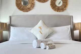 Al Raha 2BR Haven - Elegant Luxury Escape - 6