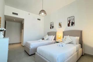 Al Raha 2BR Haven - Elegant Luxury Escape - 3