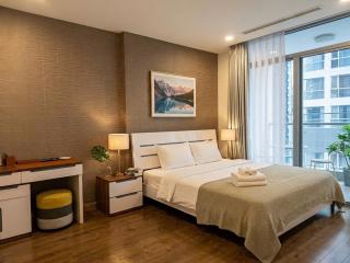3-Bed Morden-landmark-Vinhomes Central Park - 2