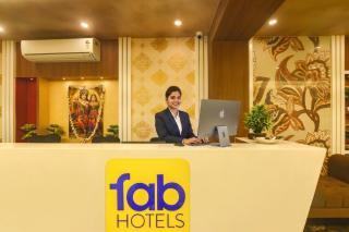 FabHotel Prime Grand Plaza - 9