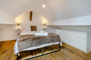 Cottage - Sleeps 4 - Parking - 2