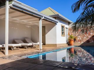 Victoria Falls Luxury Apartment - 5