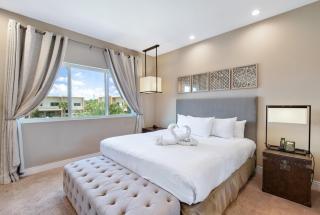 Sunny Home | Resort Community • Near Disney - 8