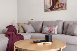 Above the City - 1-Bedroom with Balcony & Free Parking - 4