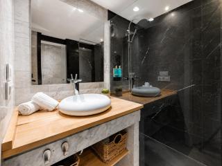 CASA FLORIT - The Apolo Suite & Cozy Terrace - 7
