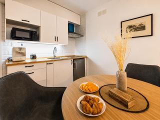 CASA FLORIT - The Apolo Suite & Cozy Terrace - 2