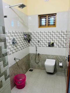 VAR Sea Haus AC 4BHK 9 min walk to beach - 7