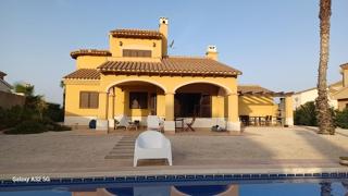 HL 004 Holiday Rentals 3 bedroom 2 bathroom villa - 7