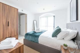 Modern 1 Bed Apt with Parking in Burton on Trent - 1
