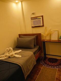 HIPIG Siargao- Classy Single Size Room with Private CR in General Luna- ARAYAT - 4