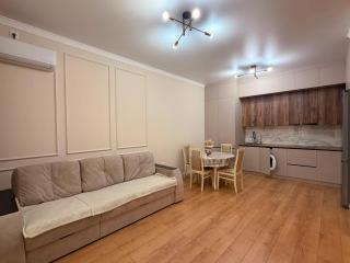 Grand Turan Comfort, st Turan, Khanshatyr, 43-1, 93 - 4