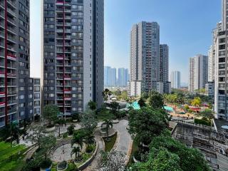 Large and Strategic Rasuna Apt 3BR with WiFi &Pool - 4