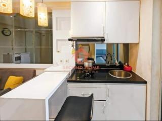 Cozy 2BR Bassura Apt pool WI-FI Netflix - 4